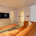 아파트 Ecological Wood House With A Garden 트롬쇠