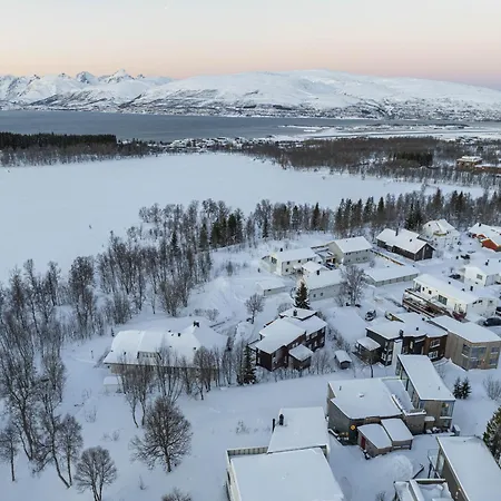 Ecological Wood House With A Garden Appartamento Tromsø