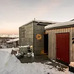 Ecological Wood House With A Garden شقة